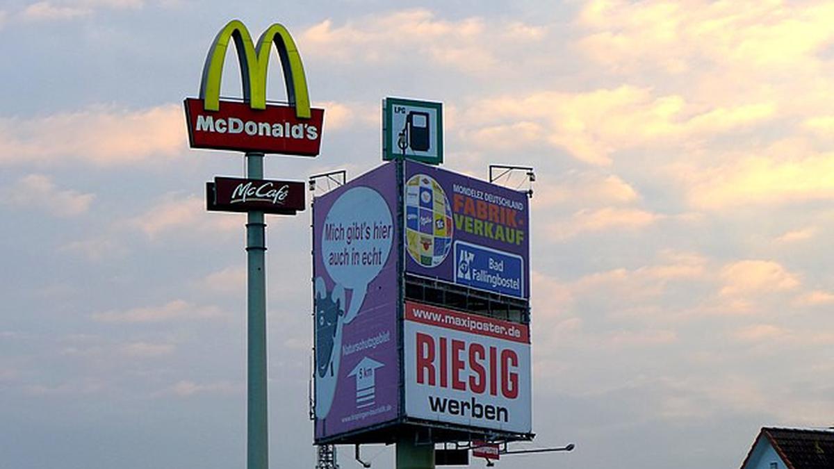 Reklame nonkomersial adalah