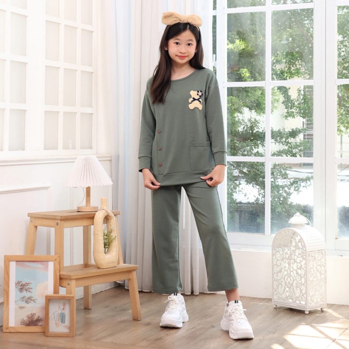 Baju setelan anak perempuan umur 10 tahun
