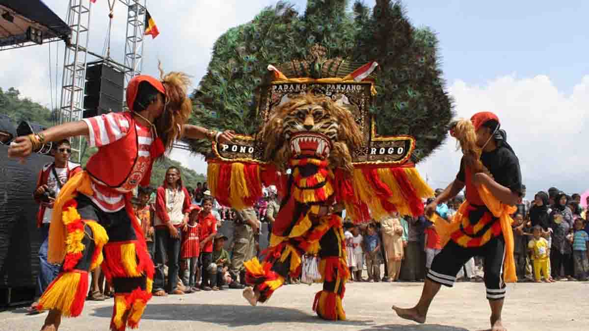 Pluralitas Masyarakat Indonesia: Keanekaragaman Budaya yang Mengagumkan