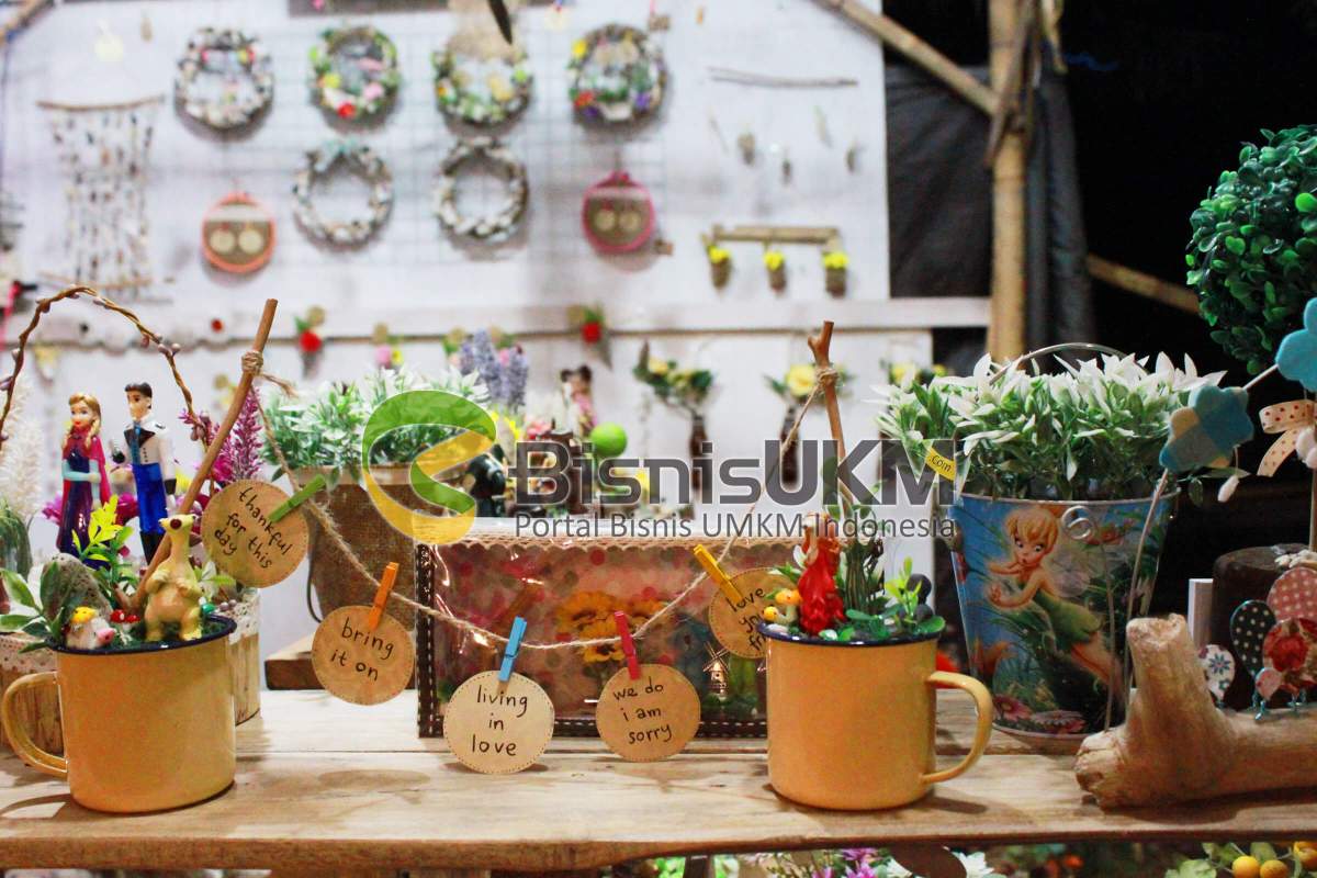 Kreatifitas dari barang bekas untuk anak tk