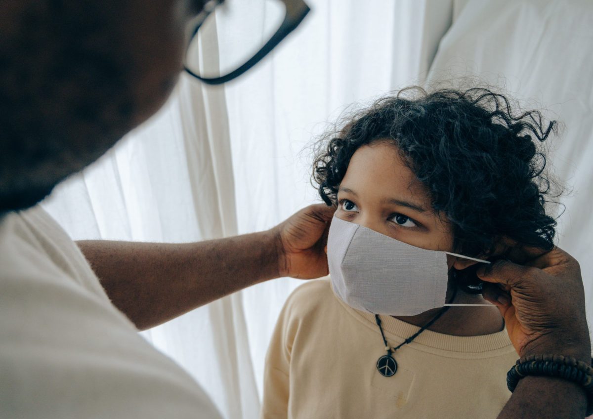 Masker wajah untuk anak sekolah
